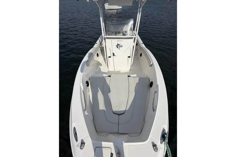 Slide: The Image of Striper 200 Center Console 2017 - 16