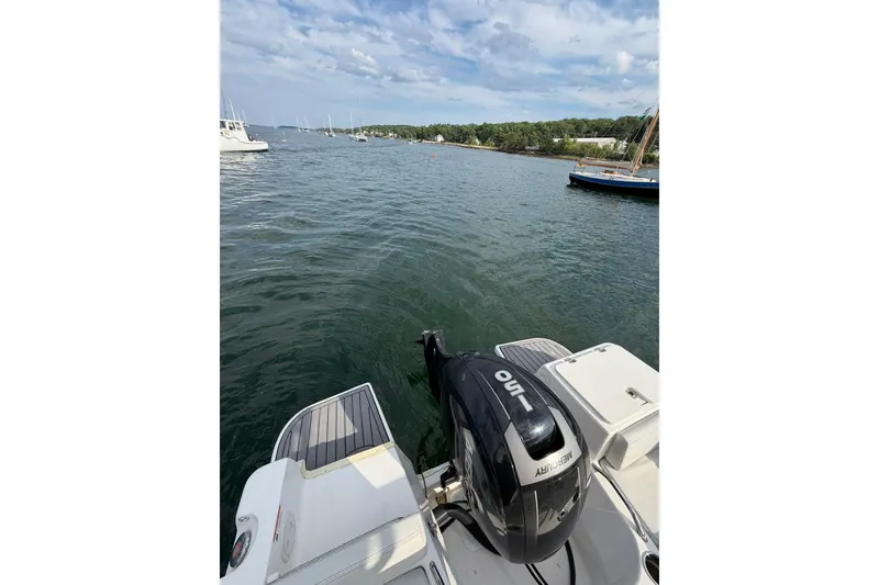 Slide: The Image of Striper 200 Center Console 2017 - 12