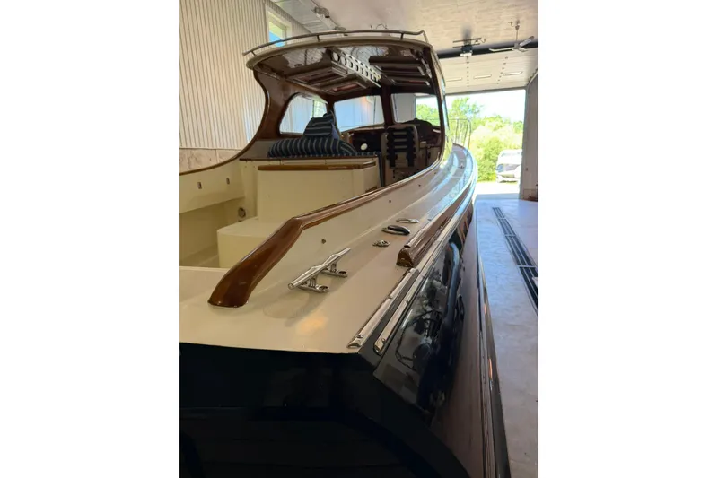 Slide: The Image of Hinckley Yachts Picnic Boat 36 EP 2002 - 14