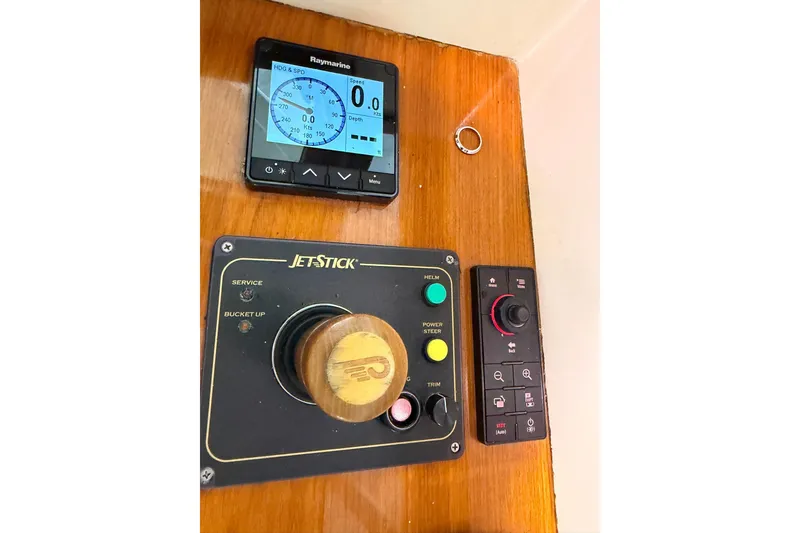 Slide: The Image of Hinckley Yachts Picnic Boat 36 EP 2002 - 35