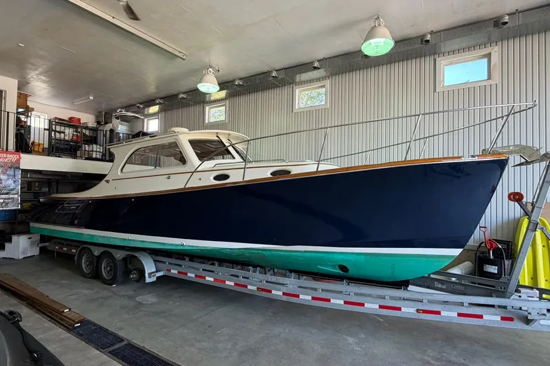 Slide: The Image of Hinckley Yachts Picnic Boat 36 EP 2002 - 1