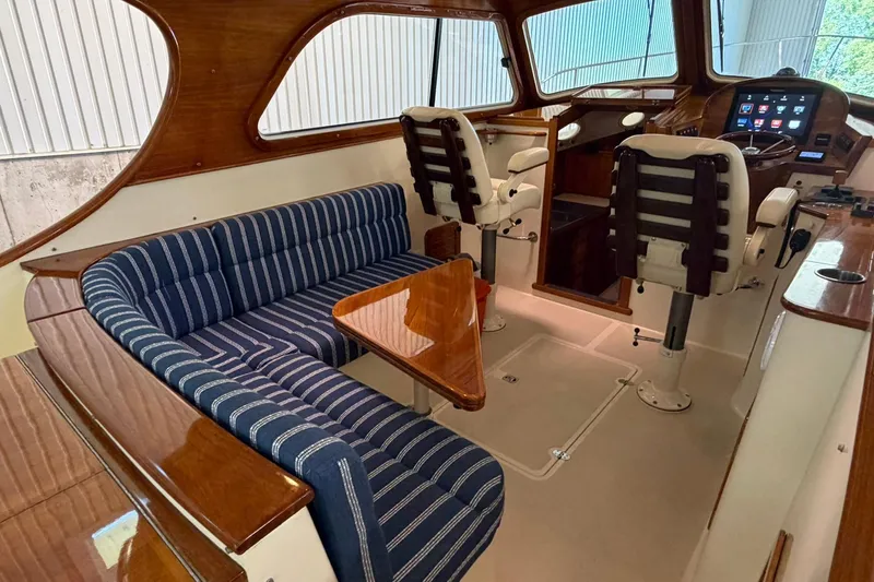 Slide: The Image of Hinckley Yachts Picnic Boat 36 EP 2002 - 24