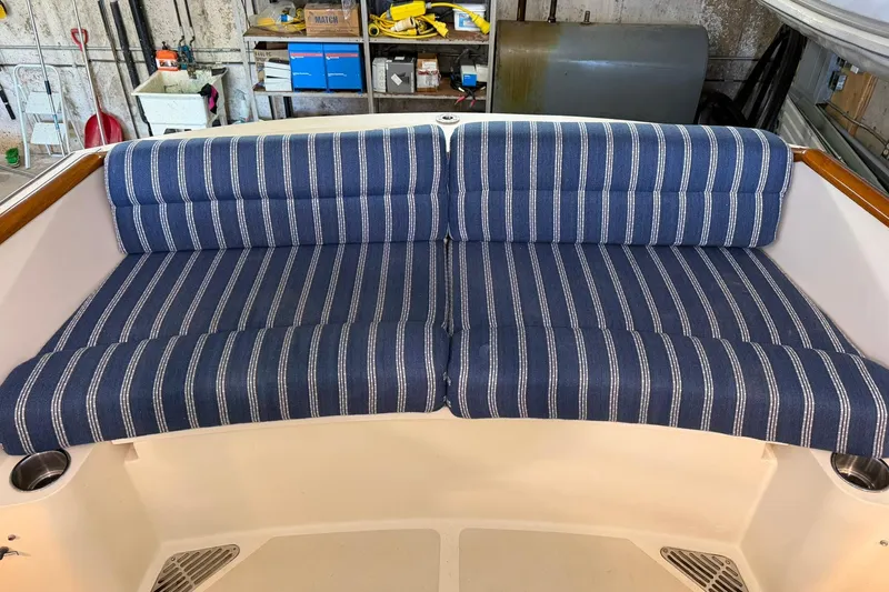 Slide: The Image of Hinckley Yachts Picnic Boat 36 EP 2002 - 20