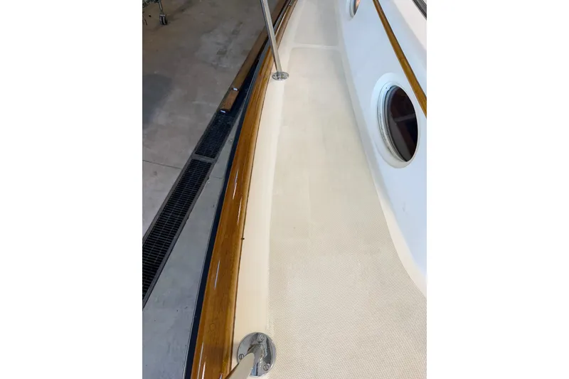 Slide: The Image of Hinckley Yachts Picnic Boat 36 EP 2002 - 82