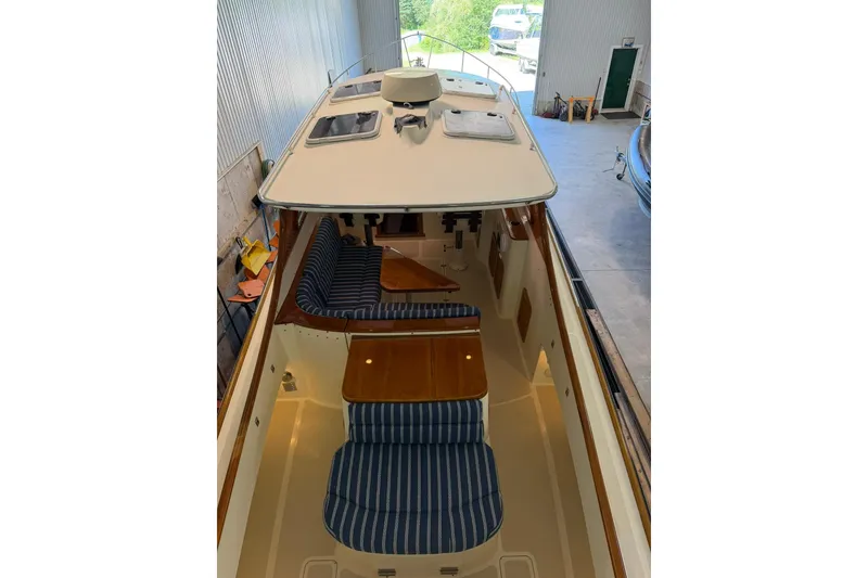 Slide: The Image of Hinckley Yachts Picnic Boat 36 EP 2002 - 87