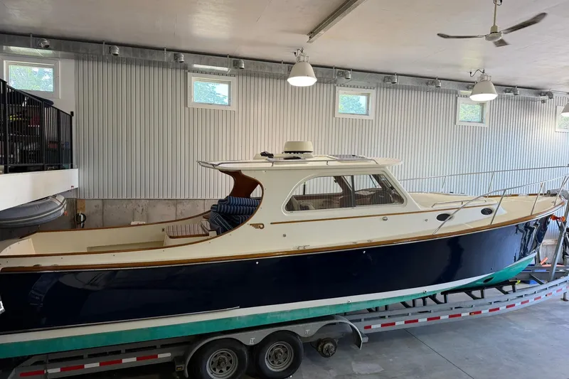 Slide: The Image of Hinckley Yachts Picnic Boat 36 EP 2002 - 2