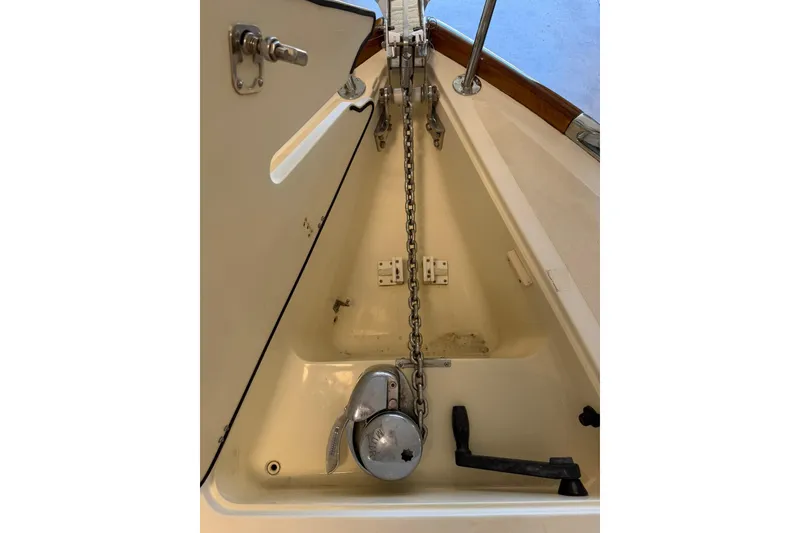 Slide: The Image of Hinckley Yachts Picnic Boat 36 EP 2002 - 80