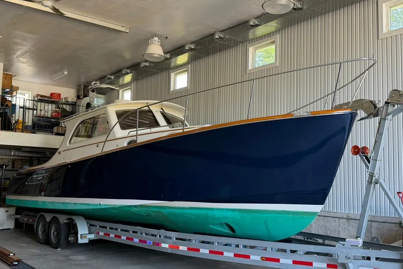 Slide: The Image of Hinckley Yachts Picnic Boat 36 EP 2002 - 3