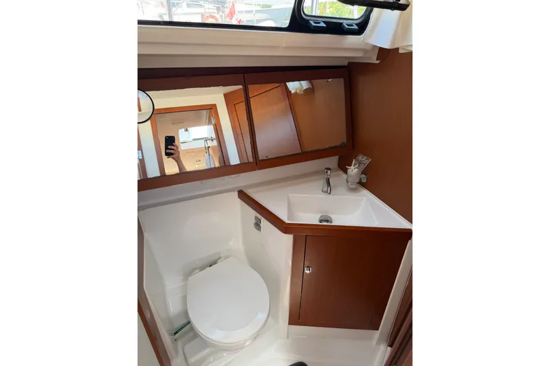Slide: The Image of Beneteau Oceanis 41 2013 - 86