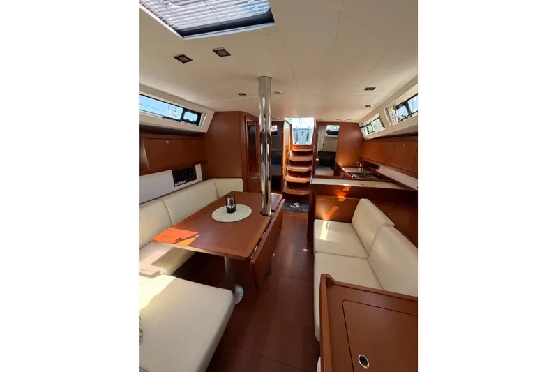 Slide: The Image of Beneteau Oceanis 41 2013 - 100
