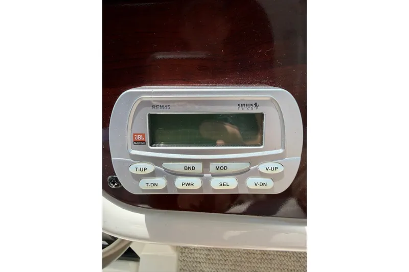 Slide: The Image of Maxum 3700 SY 2009 - 28