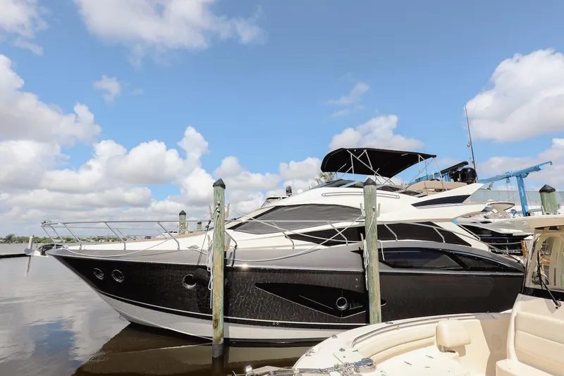 Slide: The Image of Marquis 500 Sport Yacht 2017 - 8