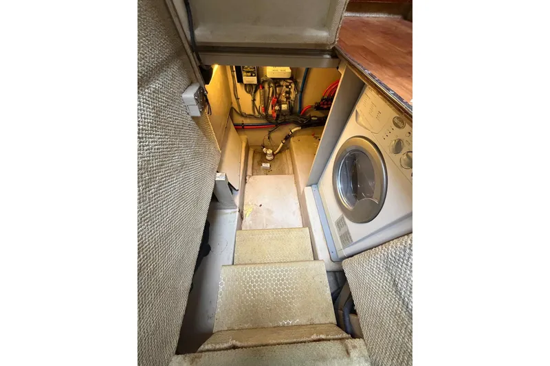 Slide: The Image of Sea Ray 480 Motor Yacht 2004 - 46
