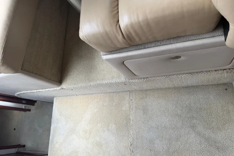Slide: The Image of Sea Ray 480 Motor Yacht 2004 - 24