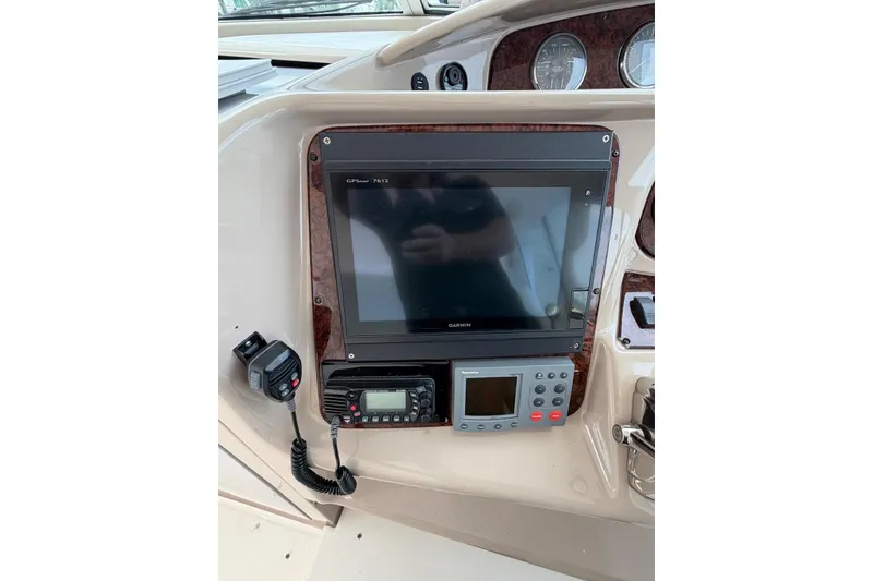 Slide: The Image of Sea Ray 480 Motor Yacht 2004 - 7