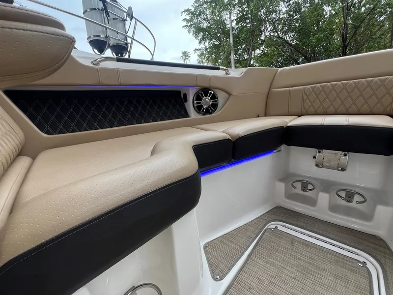 Slide: The Image of SEA RAY 280 SLX 2020 - 40