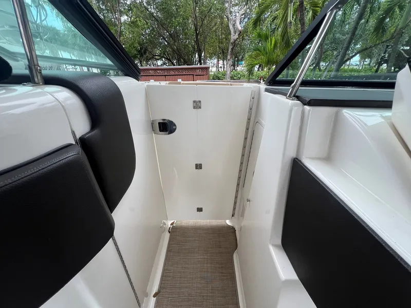 Slide: The Image of SEA RAY 280 SLX 2020 - 24