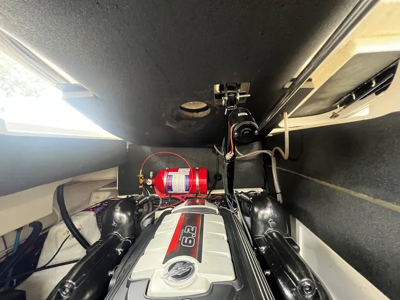 Slide: The Image of SEA RAY 280 SLX 2020 - 45