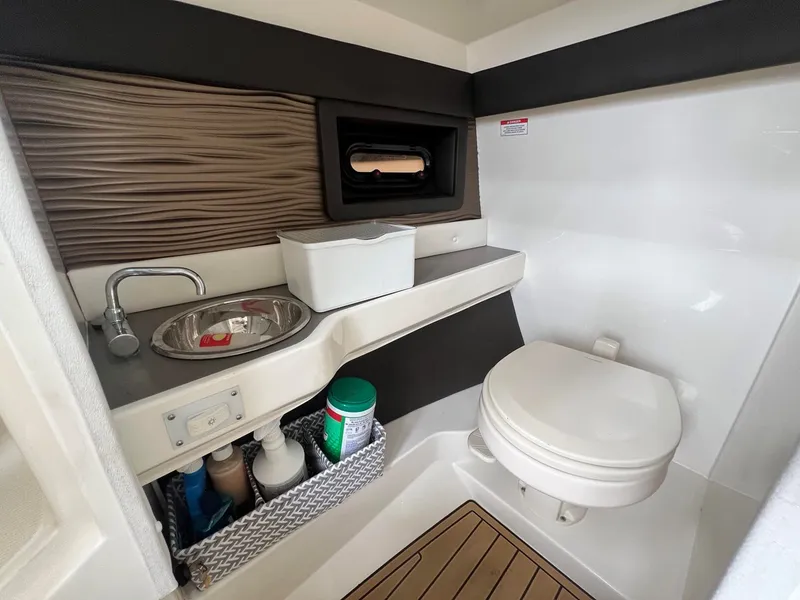 Slide: The Image of SEA RAY 280 SLX 2020 - 26