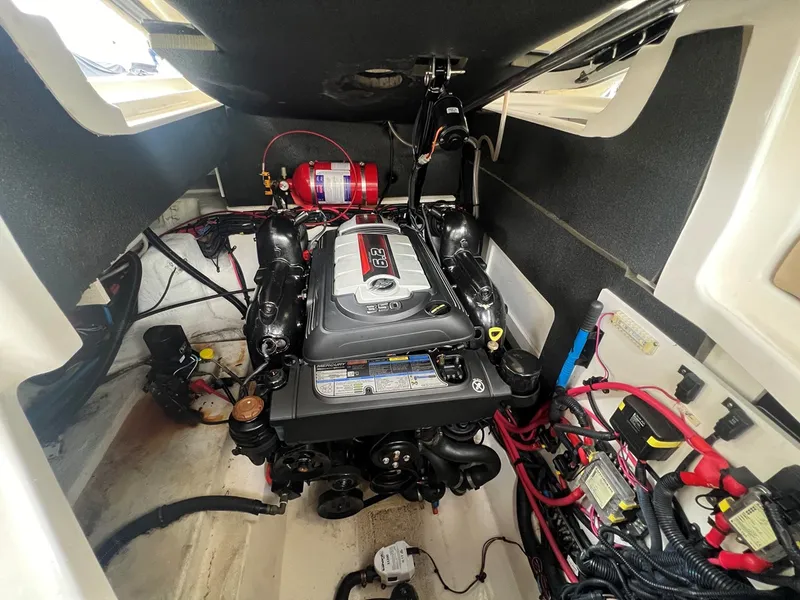Slide: The Image of SEA RAY 280 SLX 2020 - 43