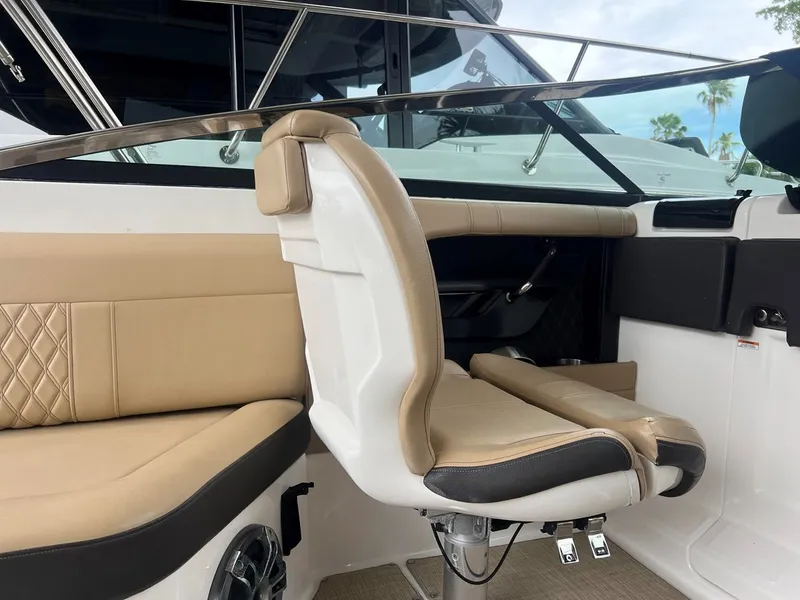 Slide: The Image of SEA RAY 280 SLX 2020 - 8