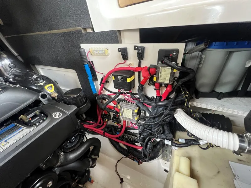 Slide: The Image of SEA RAY 280 SLX 2020 - 44