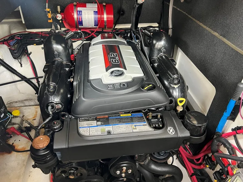 Slide: The Image of SEA RAY 280 SLX 2020 - 42
