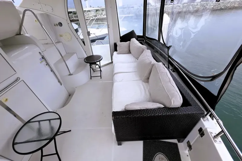 Slide: The Image of Carver Yachts 396 Aft Cabin Motor Yacht 2001 - 17