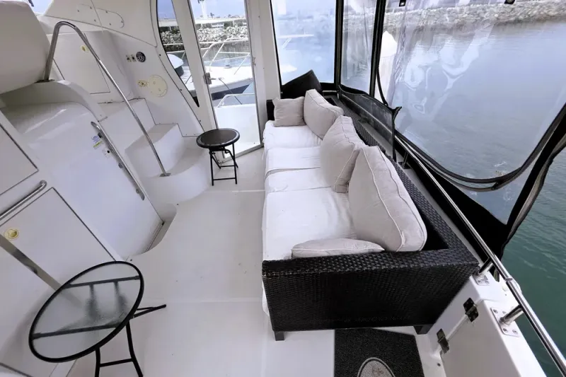 Slide: The Image of Carver Yachts 396 Aft Cabin Motor Yacht 2001 - 17