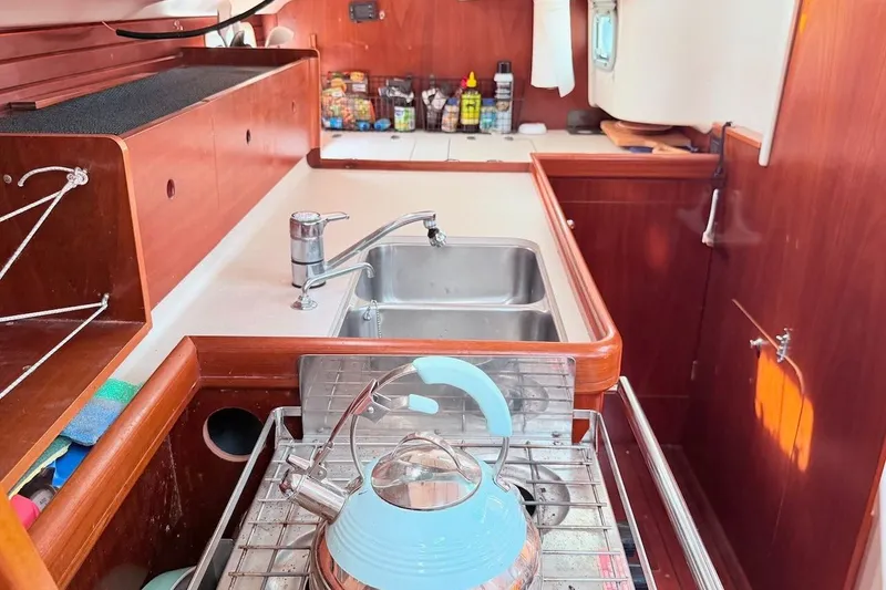 Slide: The Image of Beneteau Oceanis 400 1994 - 27