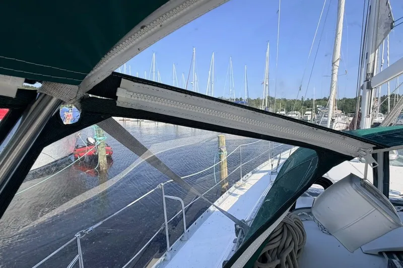 Slide: The Image of Beneteau Oceanis 400 1994 - 16