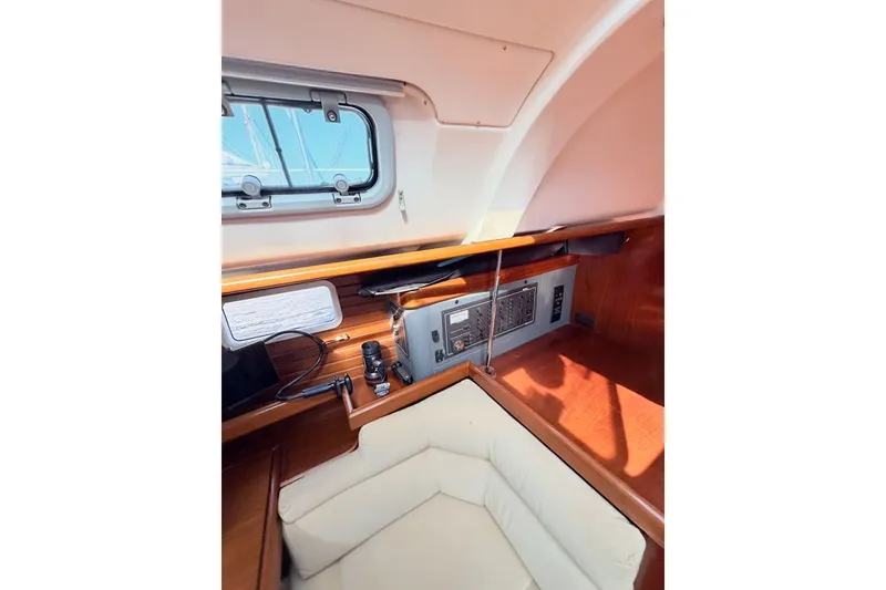 Slide: The Image of Beneteau Oceanis 400 1994 - 57