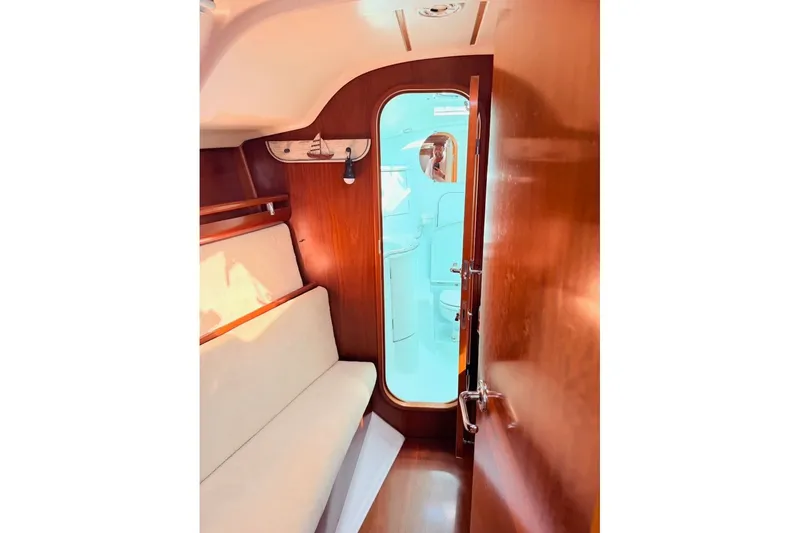 Slide: The Image of Beneteau Oceanis 400 1994 - 44