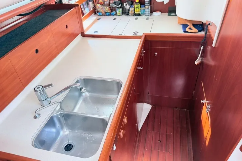 Slide: The Image of Beneteau Oceanis 400 1994 - 29