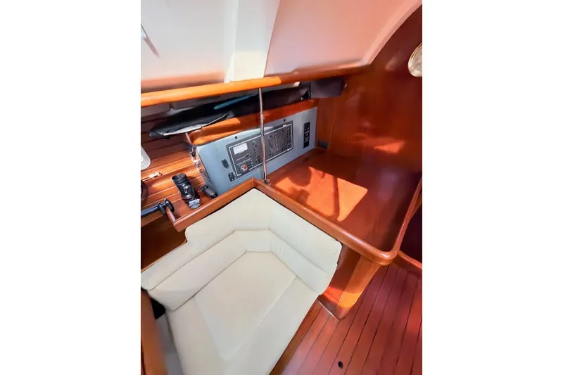 Slide: The Image of Beneteau Oceanis 400 1994 - 58
