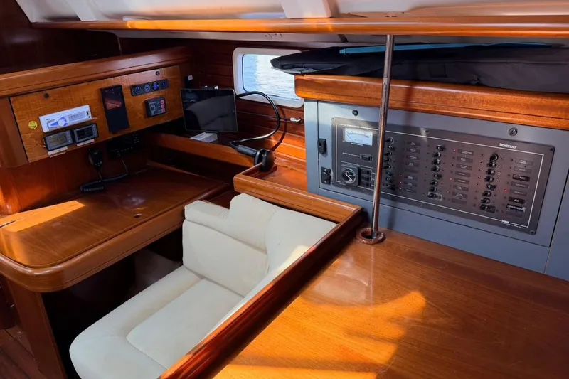 Slide: The Image of Beneteau Oceanis 400 1994 - 31