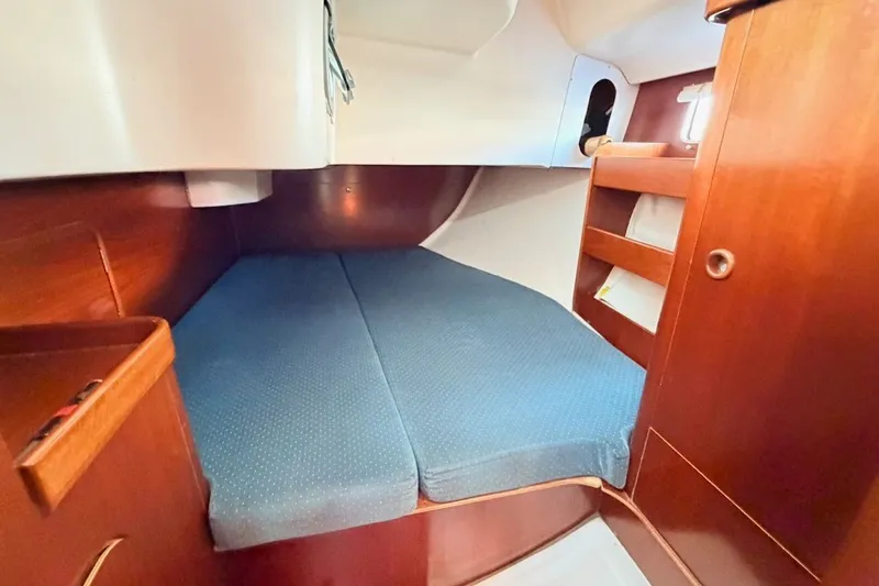 Slide: The Image of Beneteau Oceanis 400 1994 - 38