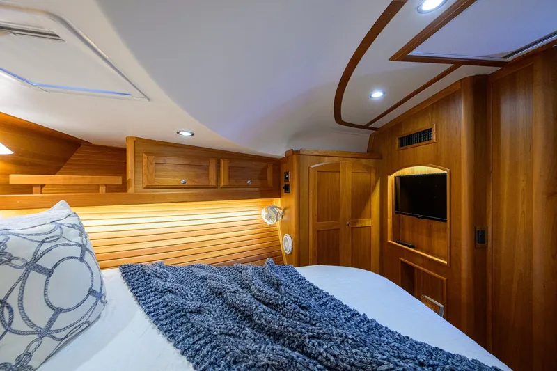 Slide: The Image of Sabre 48 Salon Express 2019 - 32