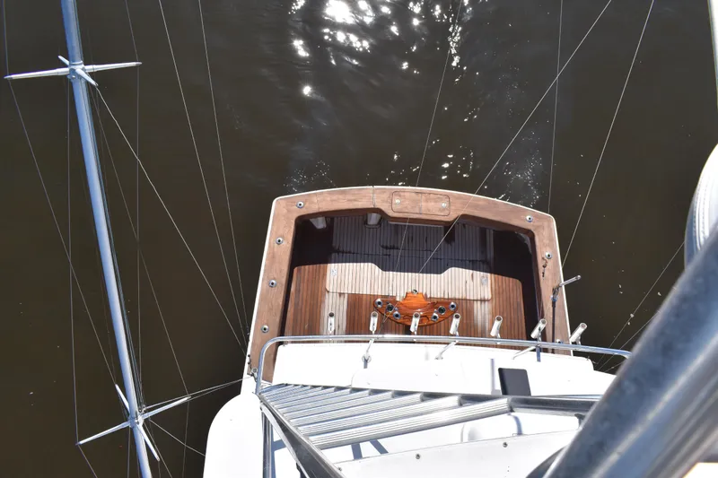 Slide: The Image of Viking 50 Convertible 1998 - 37