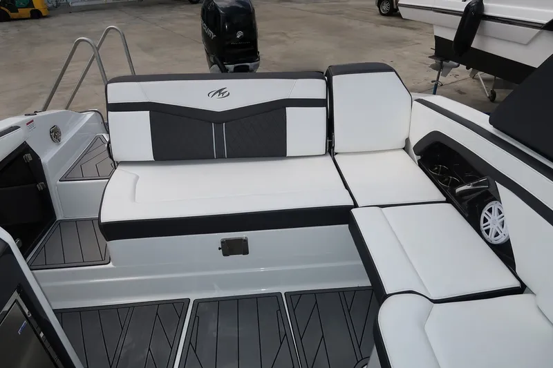 Slide: The Image of MONTEREY 275 Super Sport 2022 - 13