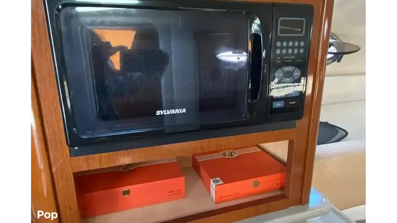 Slide: The Image of SEA RAY 240 Sundancer 2011 - 17