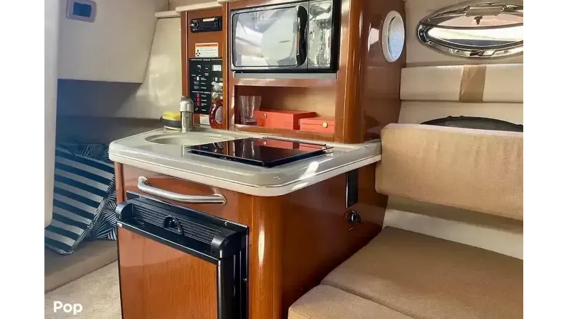 Slide: The Image of SEA RAY 240 Sundancer 2011 - 16