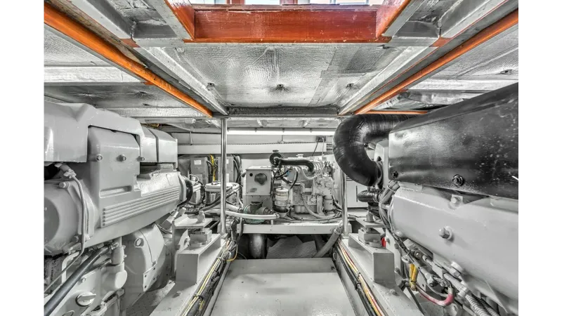 Slide: The Image of HATTERAS 42 Convertible 1978 - 38