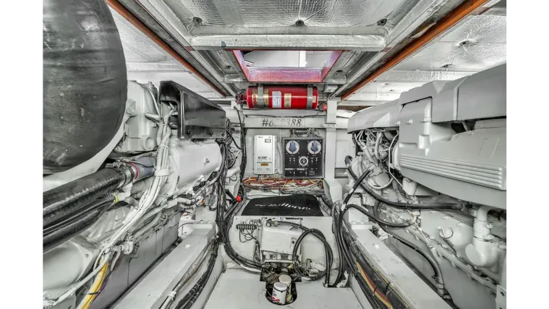 Slide: The Image of HATTERAS 42 Convertible 1978 - 39