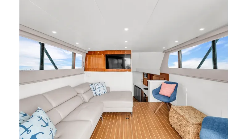 Slide: The Image of HATTERAS 42 Convertible 1978 - 36