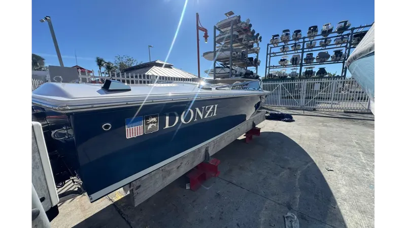 Slide: The Image of DONZI 22 Classic 2002 - 1