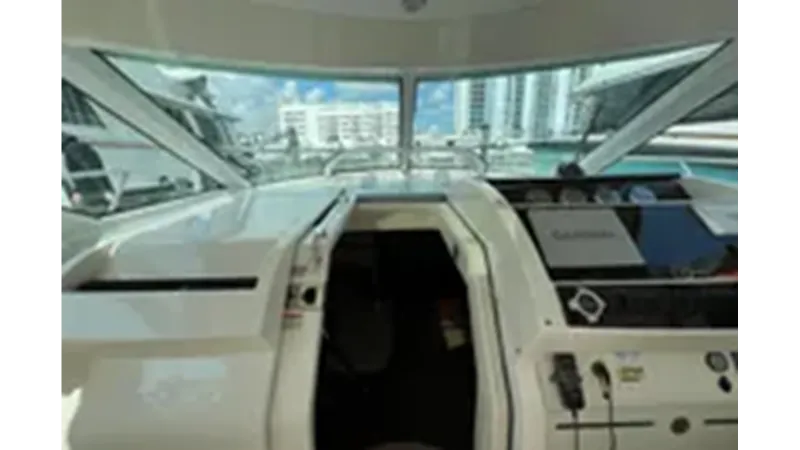 Slide: The Image of SEA RAY 450 Sundancer 2010 - 14