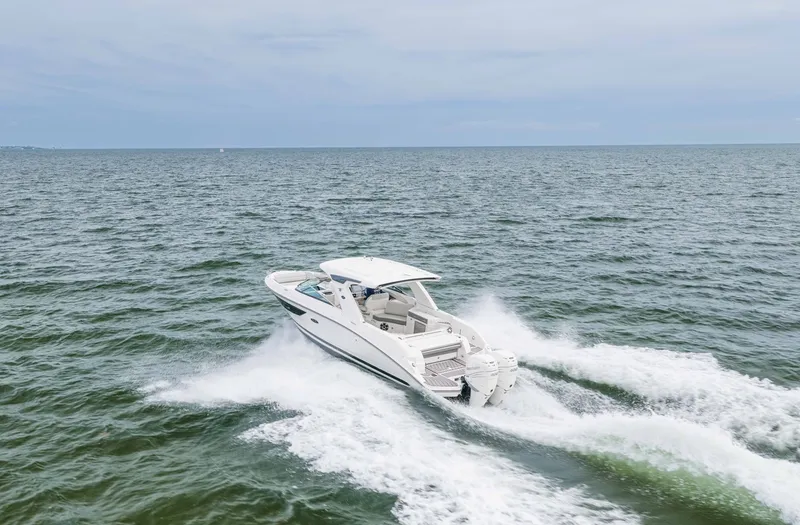 Slide: The Image of SEA RAY 2023 - 20