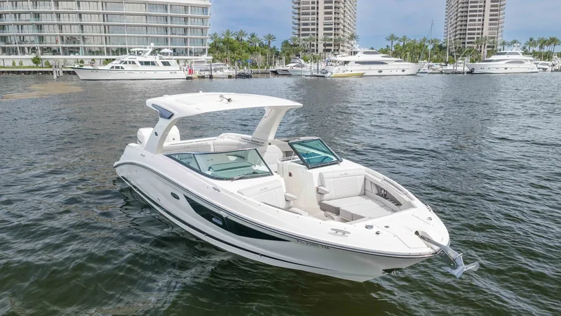 Slide: The Image of SEA RAY 2023 - 15