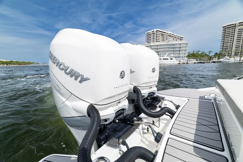 Slide: The Image of SEA RAY 2023 - 48